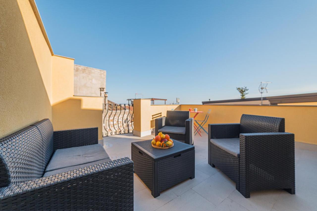 Castalia Apartments & Rooms Duomo Taormina Exterior photo